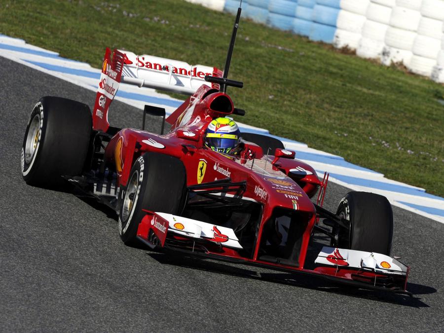  Ferrari F138 2013 года  (фото 13 из 16)